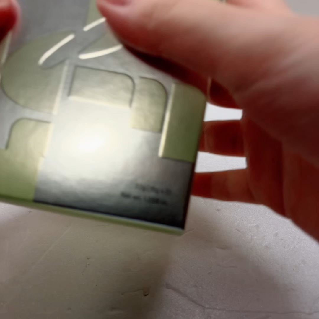 エンジェリックサテンクッション/TWO SLASH FOUR/クッションファンデーションの動画クチコミ1つ目