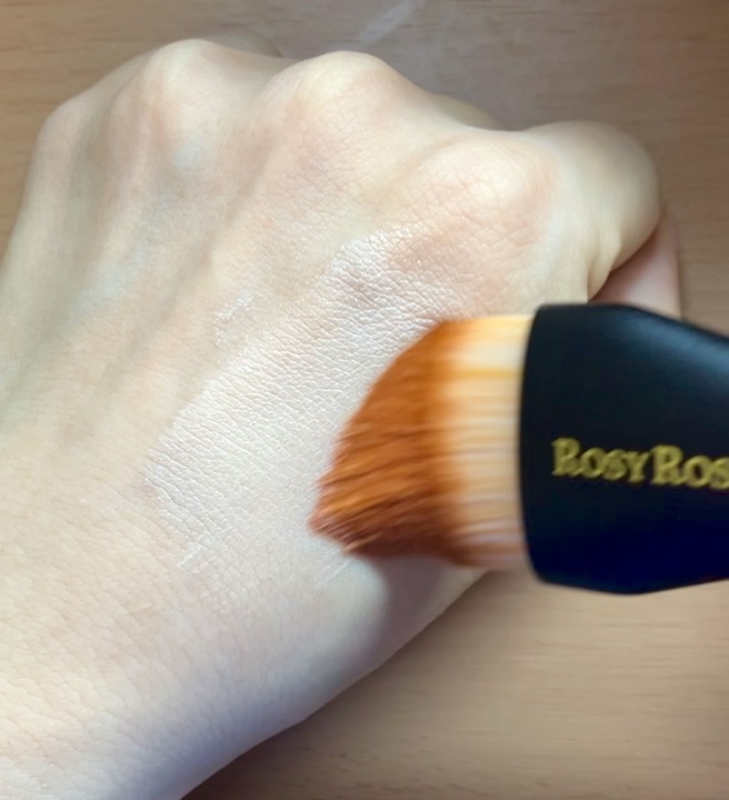 マルチユースブラシ〈ベース〉/ロージーローザ/メイクブラシの動画クチコミ3つ目