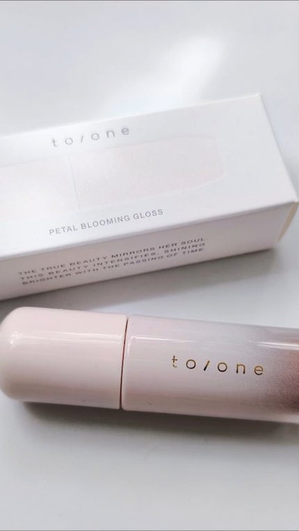 トーン ペタル ブルーミング グロス/to/one/リップグロスの人気ショート動画