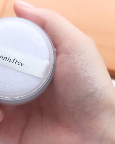 innisfree ノーセバム モイスチャーパウダー Nのクチコミ「▶自然なセミマット肌へ🤍
📍 ノーセバム　モイスチャーパウダーS
 
 
小さめなケースになっ.....」（3枚目）