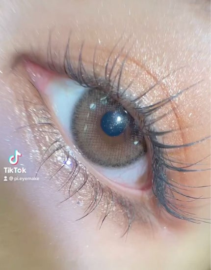 ダイヤモンドシリーズ 星空リキッドアイシャドウ/ZEESEA/リキッドアイシャドウの人気ショート動画