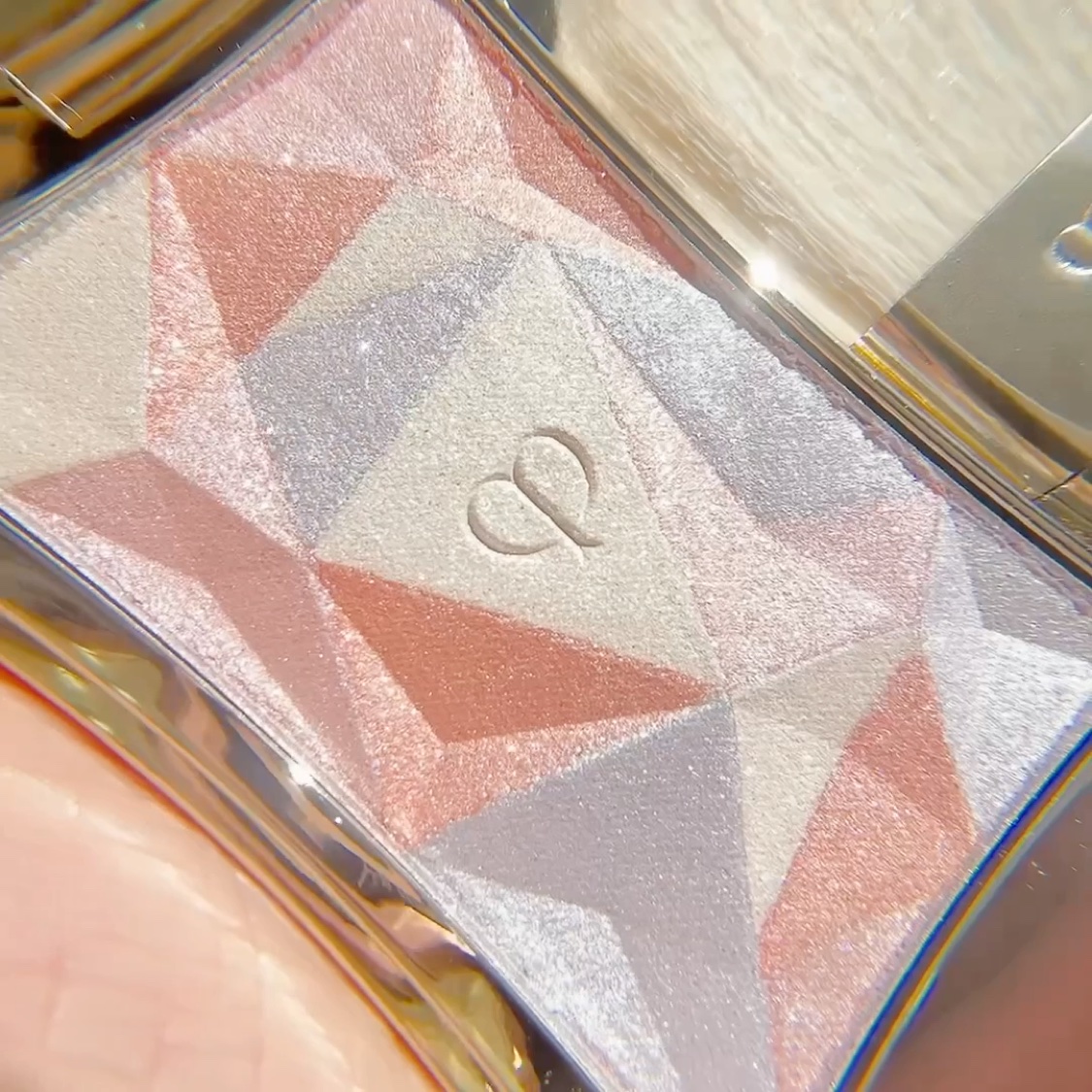 ル・レオスールデクラ ｜クレ・ド・ポー ボーテの口コミ - 乾燥肌に