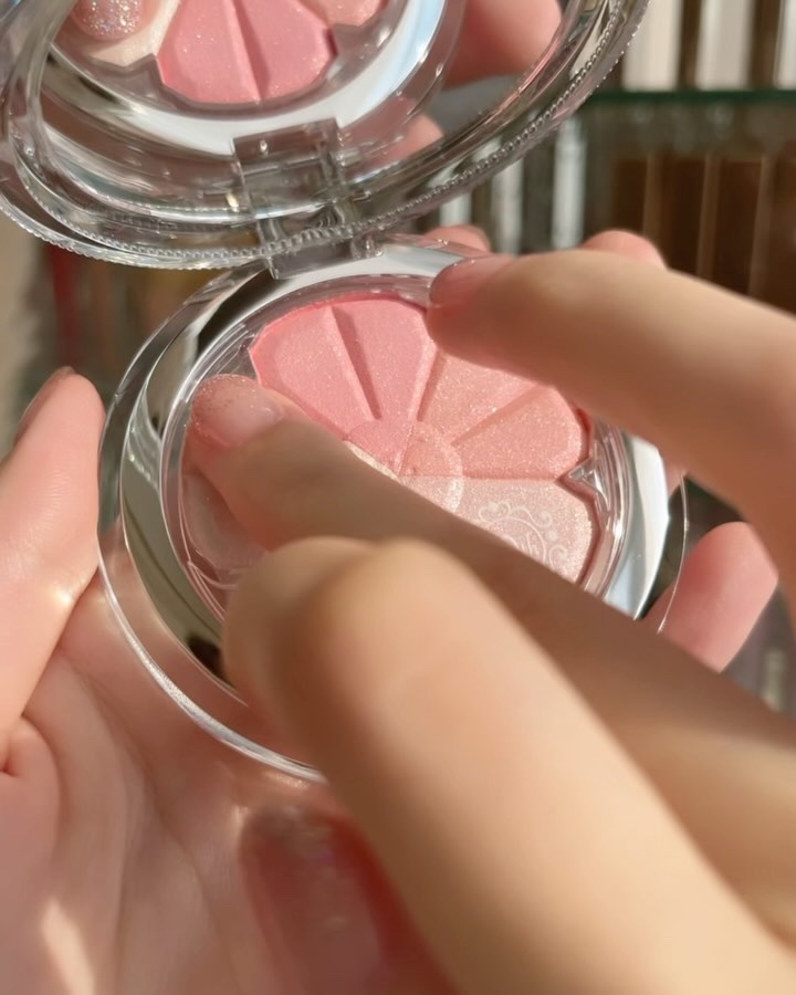 限定パウダーチーク】ジルスチュアート クリスタルブルーム ブルーム