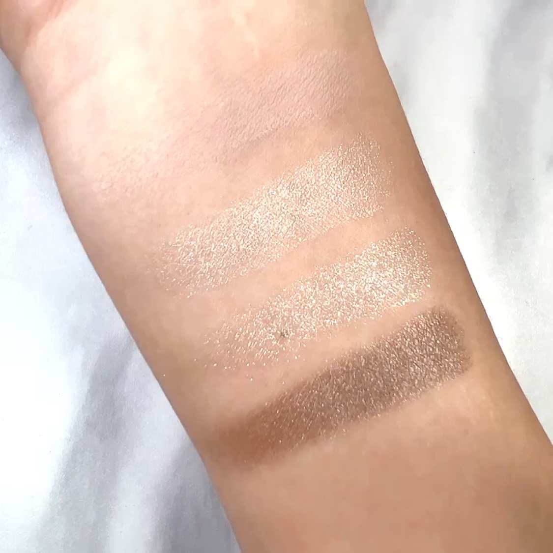 クァッドアイカラーシャドウ/HERA/アイシャドウパレットの動画クチコミ4つ目