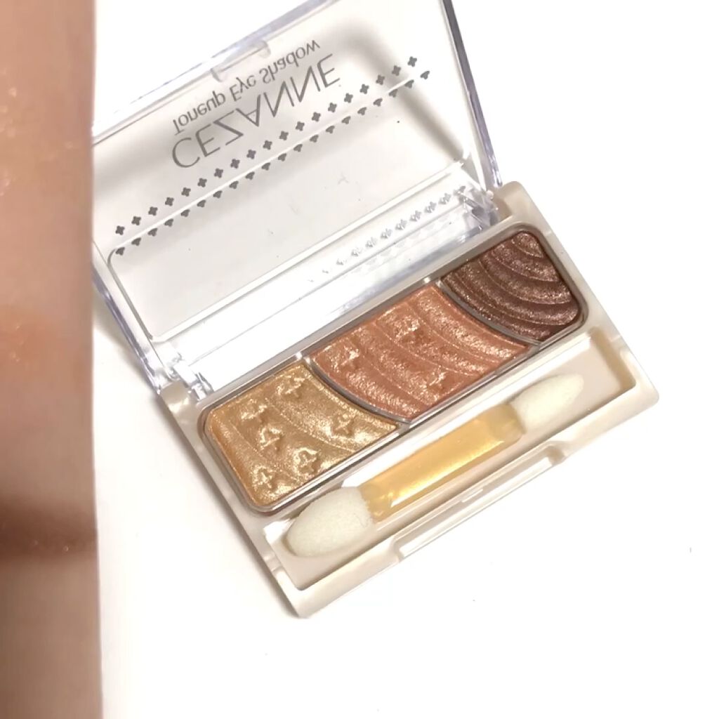 トーンアップアイシャドウ/CEZANNE/アイシャドウパレットを使ったクチコミ（2枚目）