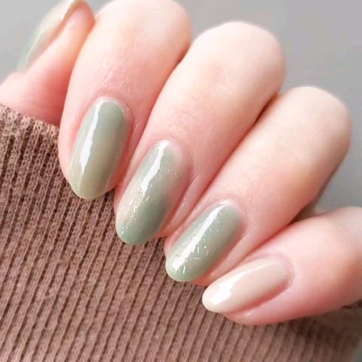 グロッシーコート/スキューズミー/オールインワンネイルの動画クチコミ3つ目