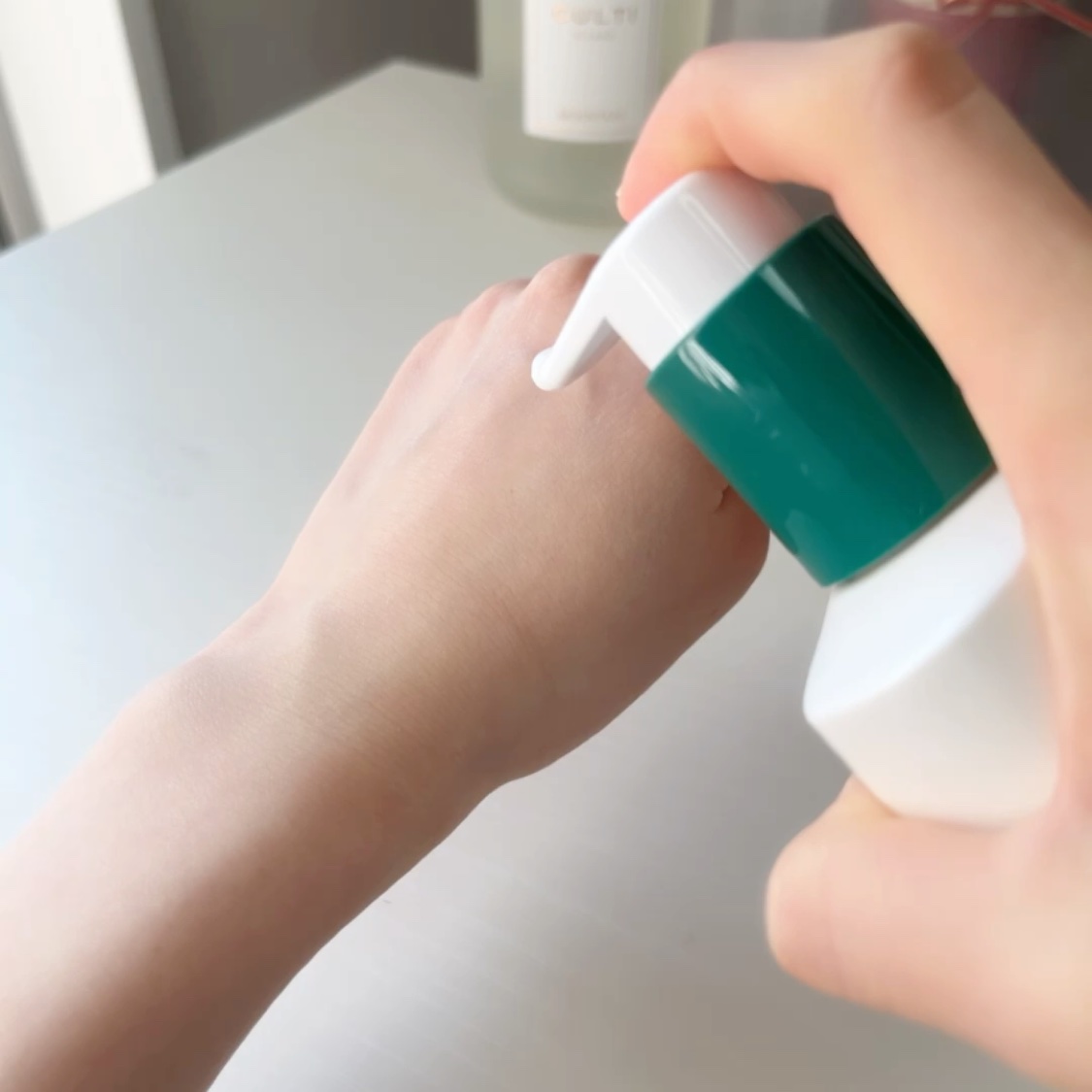 ノルウェー フォーミュラ インテンスリペア CICAボディエマルジョン/Neutrogena/ボディローションを使ったクチコミ（2枚目）