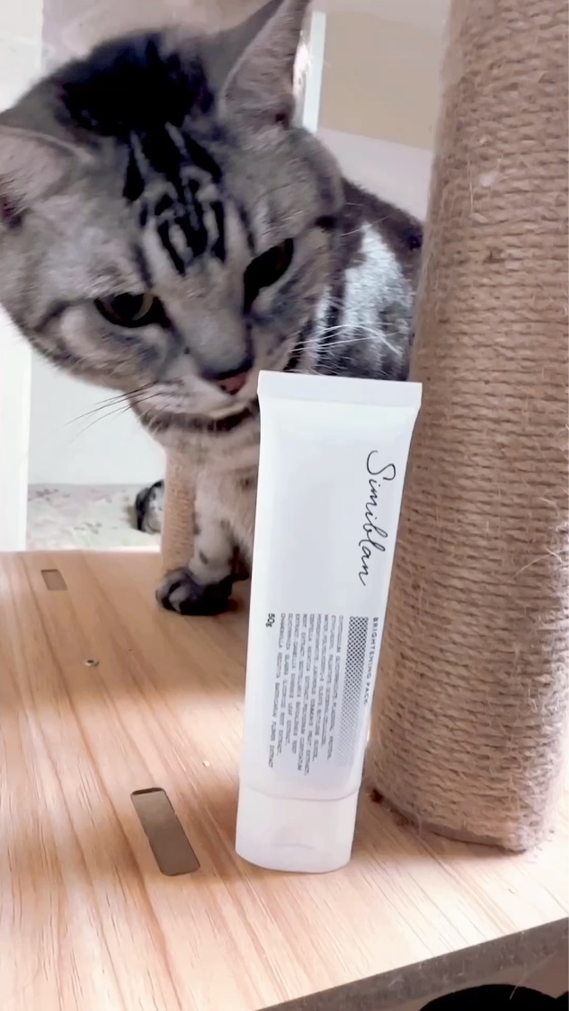 シミ、クスミ、毛穴！
気になる人は絶対見てみて！

アラフィフになって
めっちゃ気になる…

いや、確かに疲れもあるんだけど

やっぱり、この先も綺麗でいたくない？
そりゃいたいよね？！
─────────────
白玉美肌ピーリングジェル