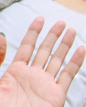 フェアリーダストパウダーオーロラピーコック/キャンドゥ/ネイルシールを使ったクチコミ(3枚目)