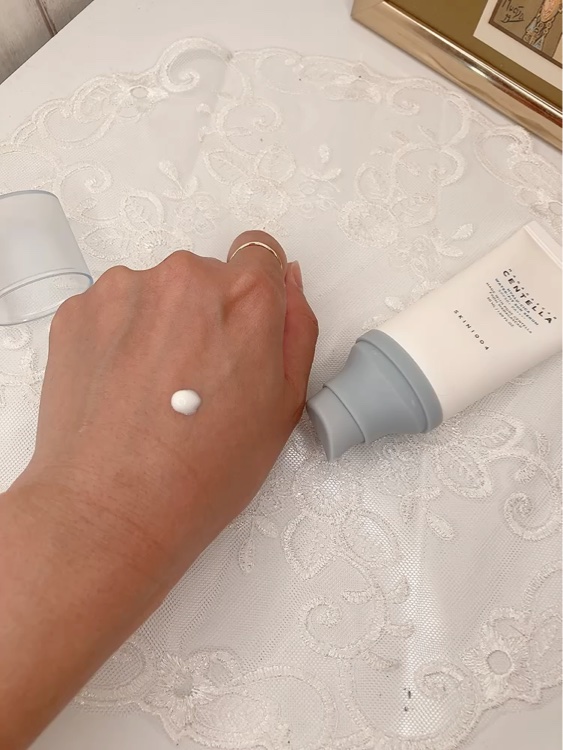 ヒアルーシカ ウォーターフィット サンセラム/SKIN1004/日焼け止めローションを使ったクチコミ（2枚目）