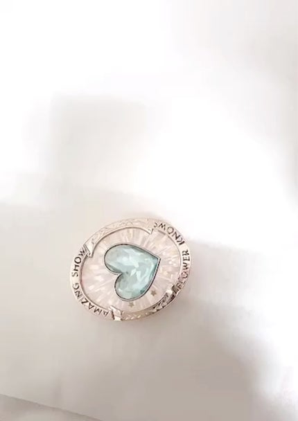 サーカスシリーズ グラデーションブラッシュ /FlowerKnows/パウダーチークの人気ショート動画