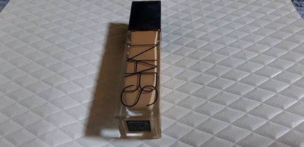 ナチュラルラディアント ロングウェアファンデーション/NARS/リキッドファンデーションの人気ショート動画