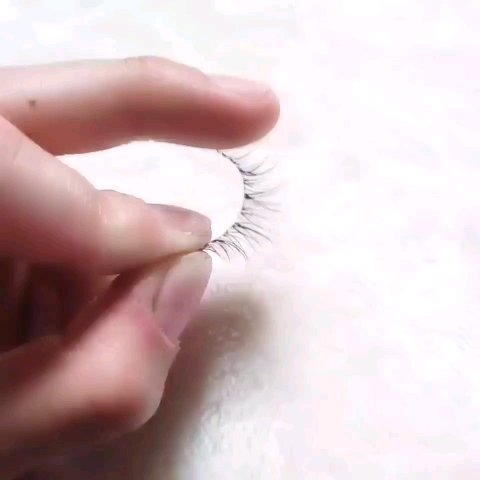 Vivias  Stretch Lash  ヴィヴィアス伸縮つけまつげ/ビー・エヌ/つけまつげの動画クチコミ2つ目
