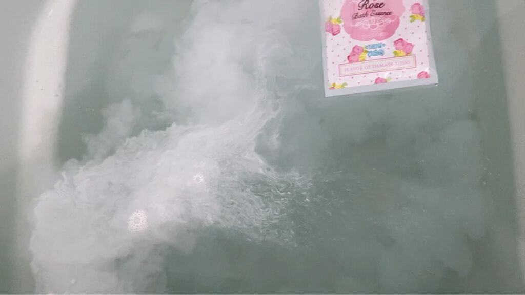 ローズバスパウダー/ジョリー/入浴剤の動画クチコミ1つ目