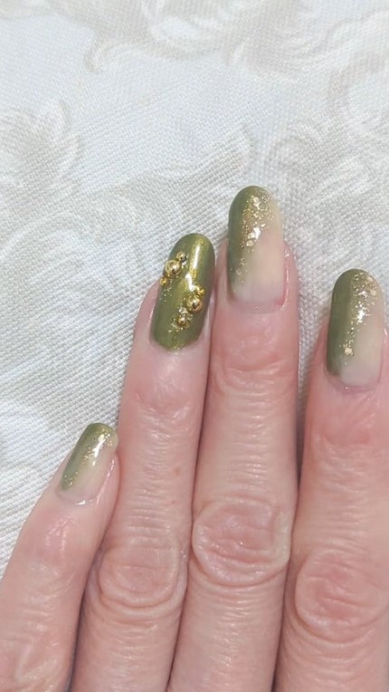 カラフルネイルズ/キャンメイク/マニキュアの人気ショート動画