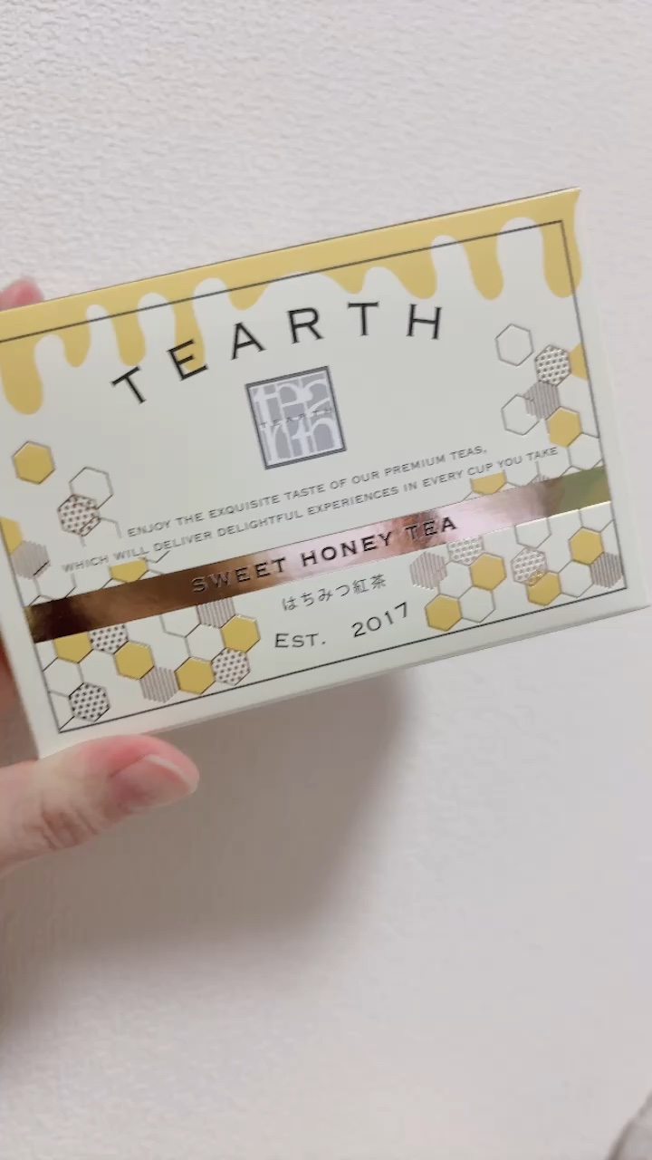 🍯はちみつ紅茶🍯

最初は、いただいたけど
ハマってリピ☕️

はちみつのいい香りで
ティータイムが楽しみ🤎

色んな種類があって
試すの楽しみ😋

#はちみつ紅茶
#ティータイム
#紅茶
#tearth#香りでときめく冬支度 
