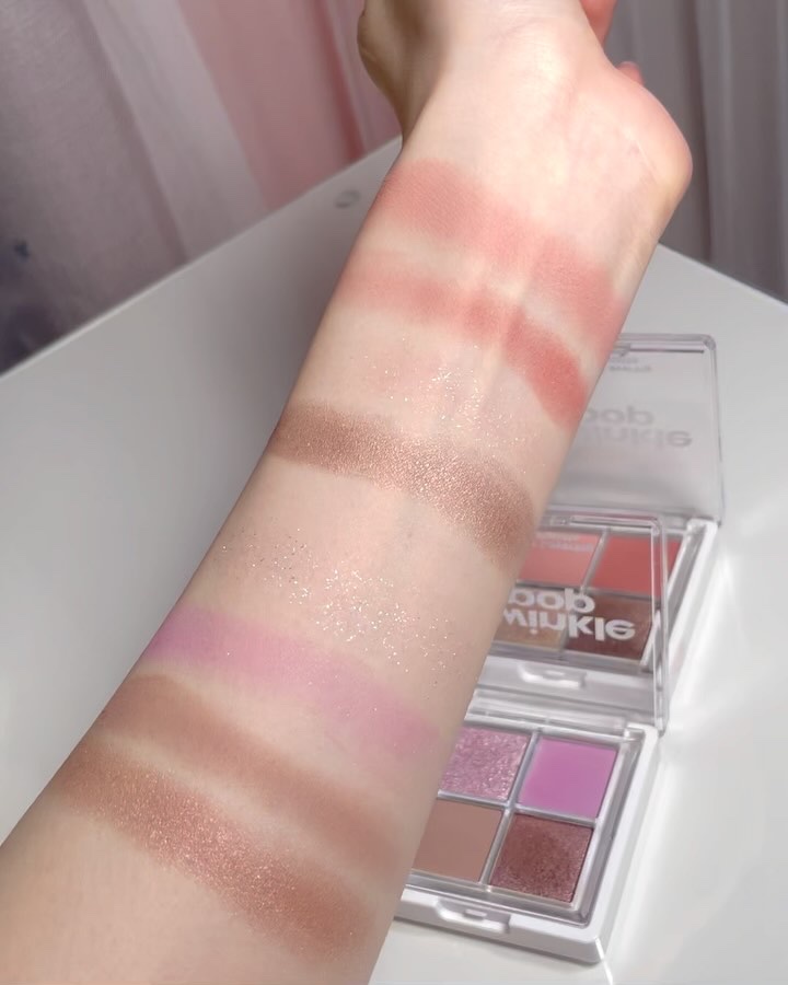 グリッターレイヤリングアイシャドウパレット｜TWINKLE POP他、1商品を