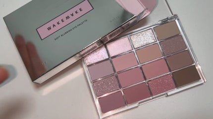 ソフトブラーリングアイパレット/wakemake/アイシャドウパレットの人気ショート動画