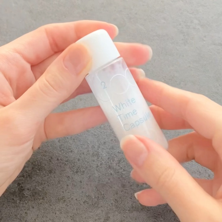 ホワイトタイムカプセル/SISI/化粧水の動画クチコミ3つ目