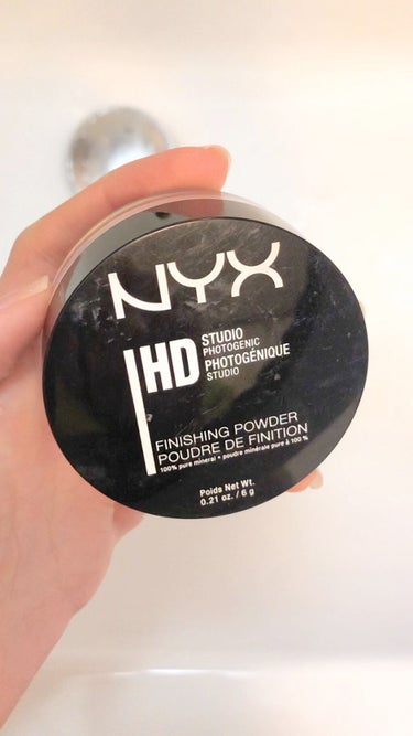 NYX Professional Makeup スタジオフォト フィニッシングパウダーのクチコミ「シンプル イズ ベスト😊
シリカ100%のフェイスパウダー

余計なものが入ってないから使いや.....」（1枚目）