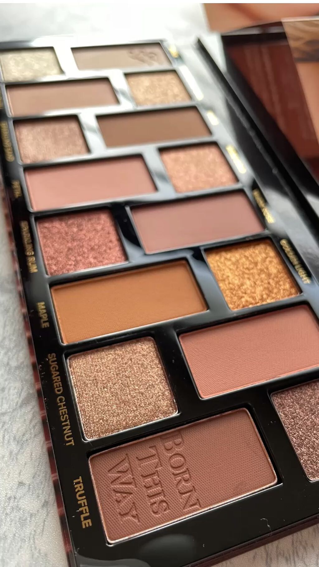 ボーン ディス ウェイ ザ ナチュラル ヌード アイシャドウ パレット/Too Faced/アイシャドウパレットの人気ショート動画