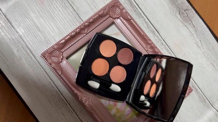 レ キャトル オンブル/CHANEL/アイシャドウパレットの人気ショート動画