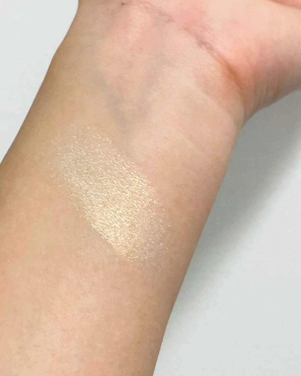 Iced Out Highlighter/アナスタシア ビバリーヒルズ/パウダーハイライトの動画クチコミ3つ目