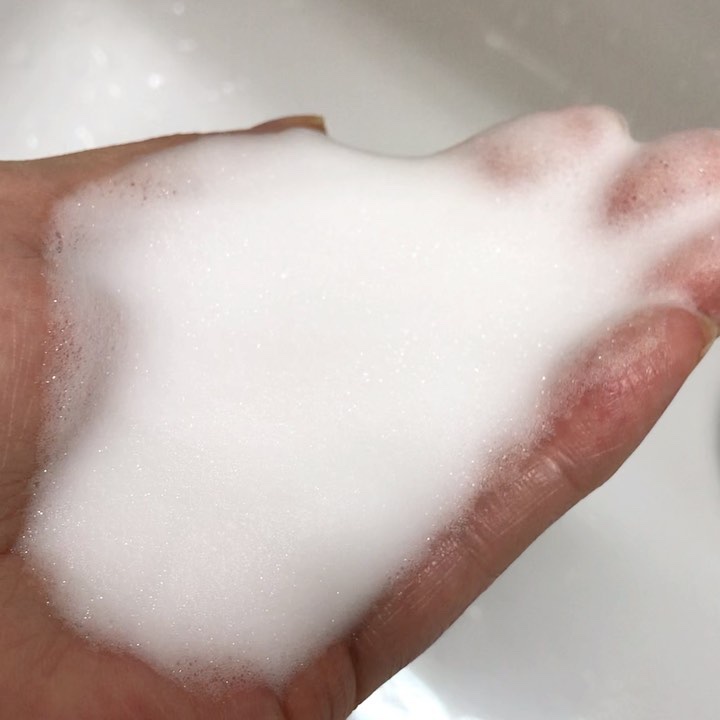 プレミアムソープ/ディアローザ/洗顔石鹸の動画クチコミ1つ目