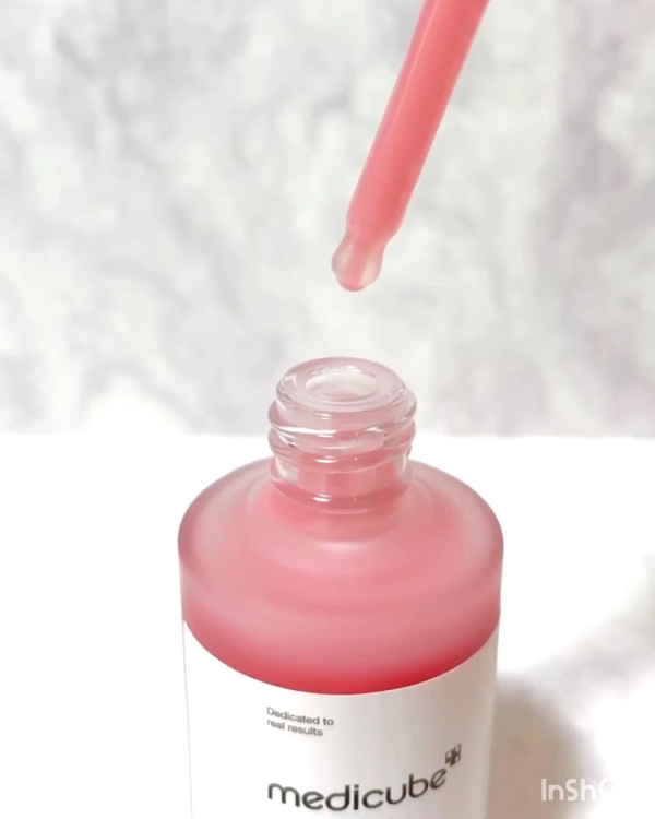 PDRNピンクアンプル PDRN 10,000ppm配合/MEDICUBE/美容液を使ったクチコミ（3枚目）