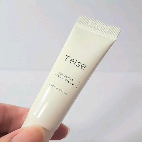 コンブチャ ティートックス クリーム/T'else/フェイスクリームを使ったクチコミ（1枚目）