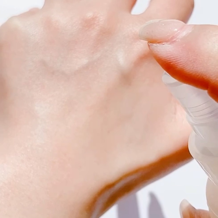 バイオームバリア クリームミスト/UIQ/ミスト状化粧水を使ったクチコミ（3枚目）