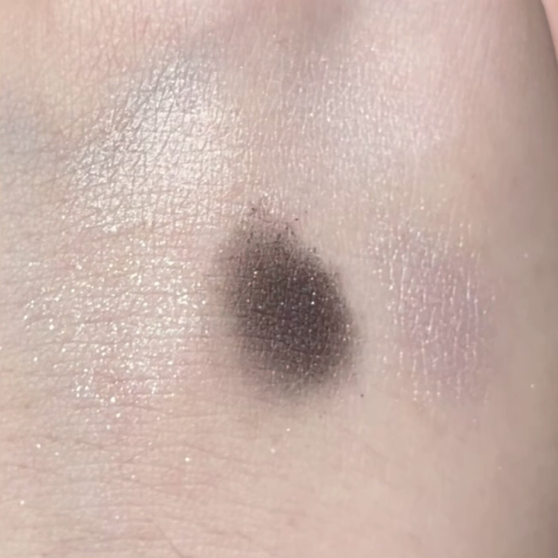 インウイ アイズ/INOUI/アイシャドウパレットの動画クチコミ3つ目