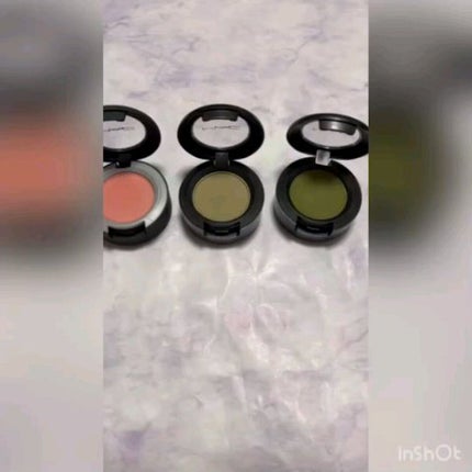 パウダー キス アイシャドウ/M・A・C/単色アイシャドウの人気ショート動画