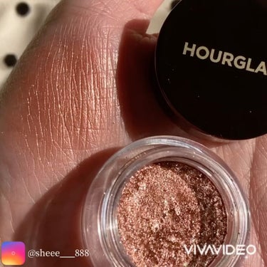 HOURGLASS  Scattered Light Glitter Eyeshadow/HOURGLASS/ジェル・クリームアイシャドウを使ったクチコミ（5枚目）