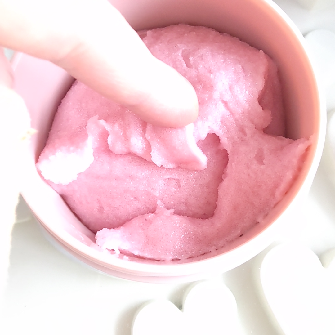 Q+Me スウィート ボム タラソ スクラブ 360g/AGARISM/バストケア・ヒップケアを使ったクチコミ（2枚目）