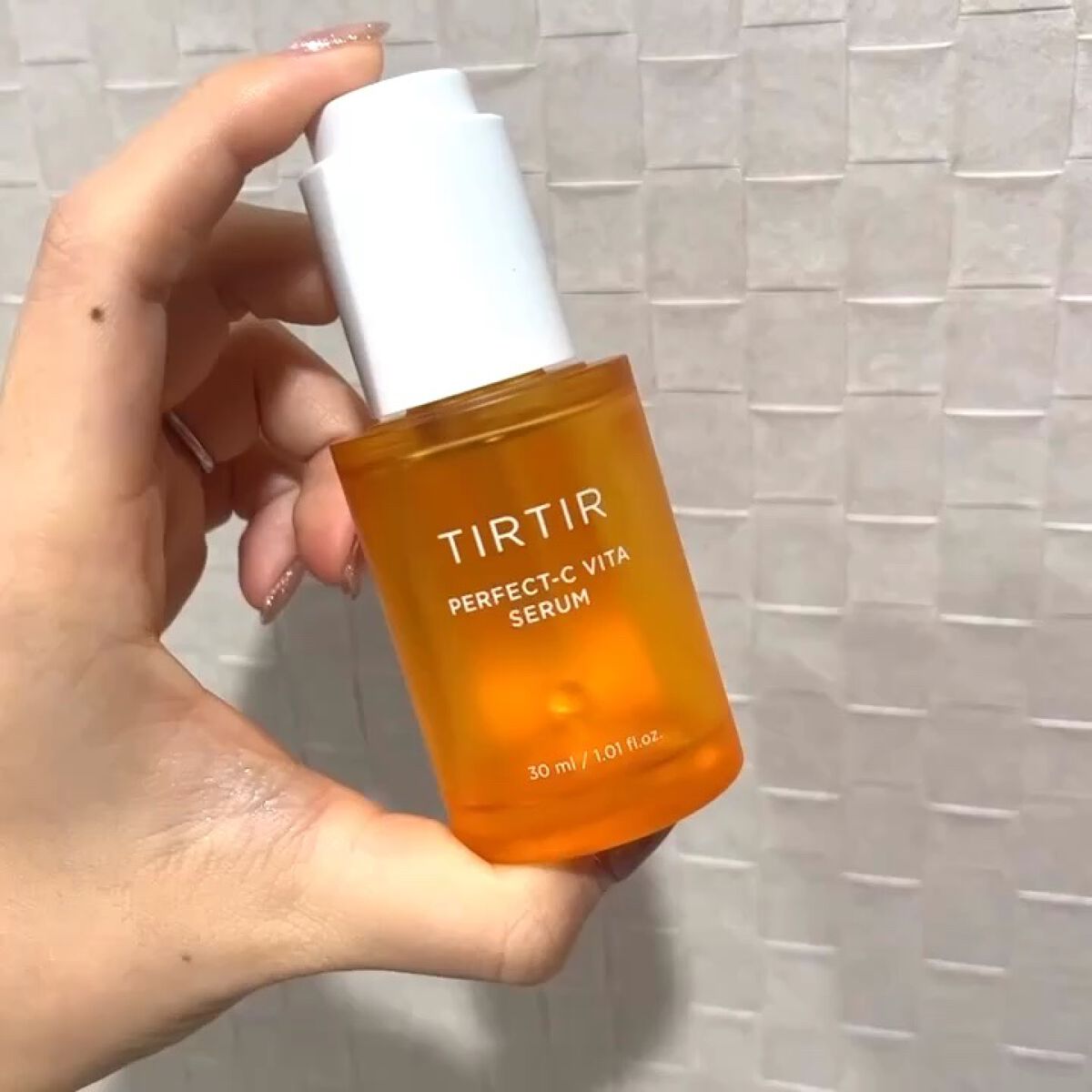 パーフェクトCビタセラム/TIRTIR(ティルティル)/美容液の人気ショート動画