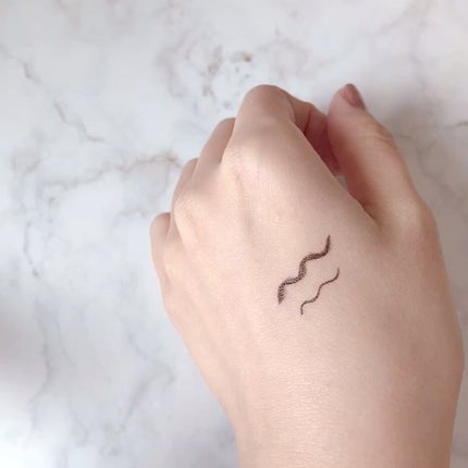 ハイパーシャープ ライナー R/MAYBELLINE NEW YORK/リキッドアイライナーの人気ショート動画