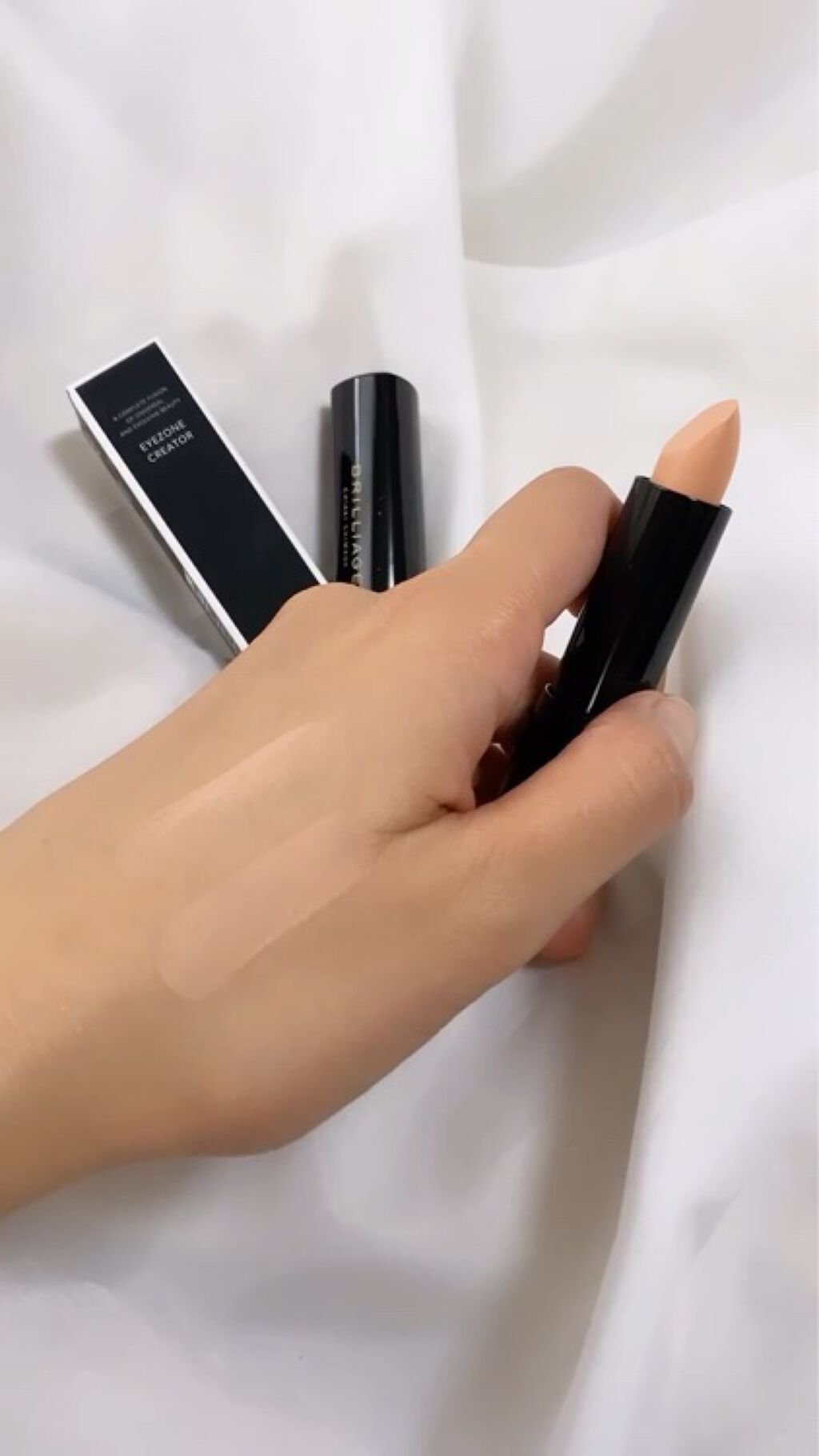 アイゾーン クリエイター/ブリリアージュ/スティックコンシーラーを使ったクチコミ（2枚目）