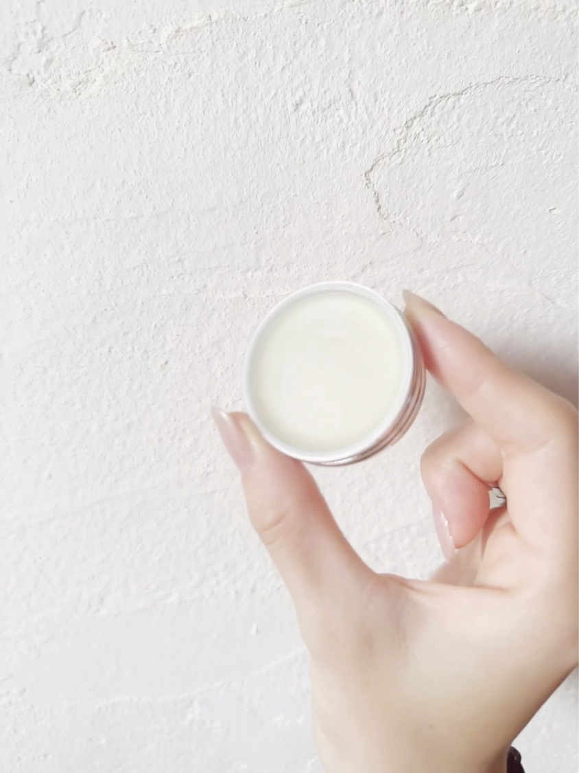 ホワイトモス ソリッドパフューム/ACCA KAPPA(アッカカッパ)/練り香水の動画クチコミ2つ目