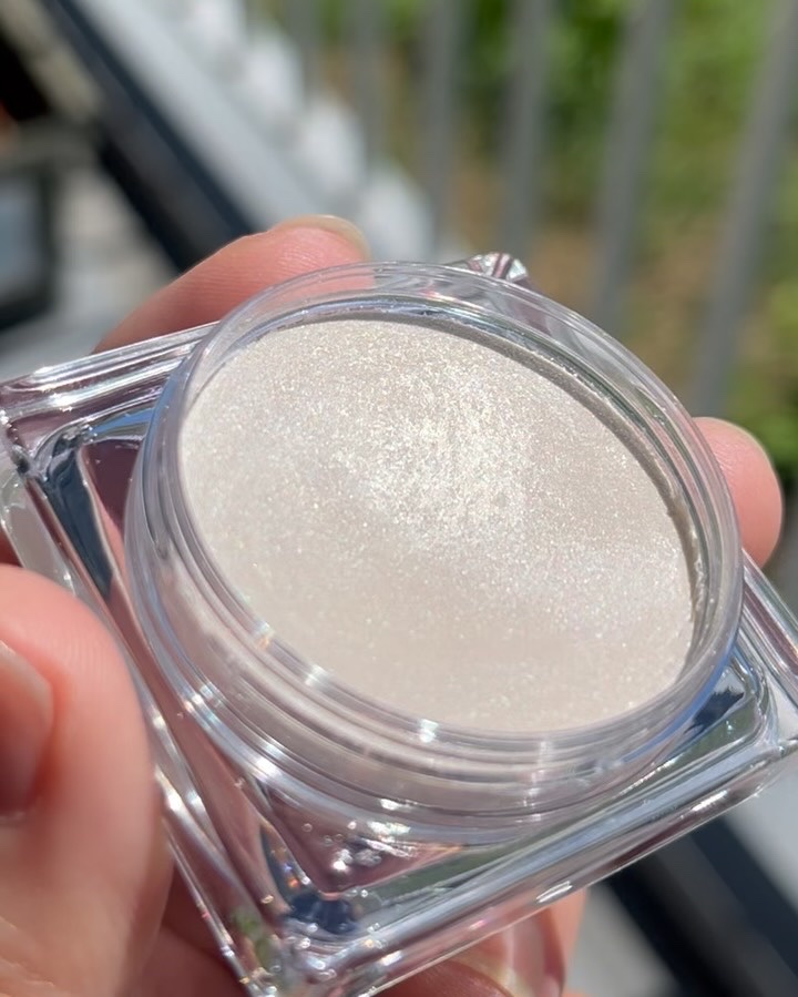 エスト　トランスフィア　リフトアップ　ハイライター/est/クリームハイライトを使ったクチコミ（2枚目）