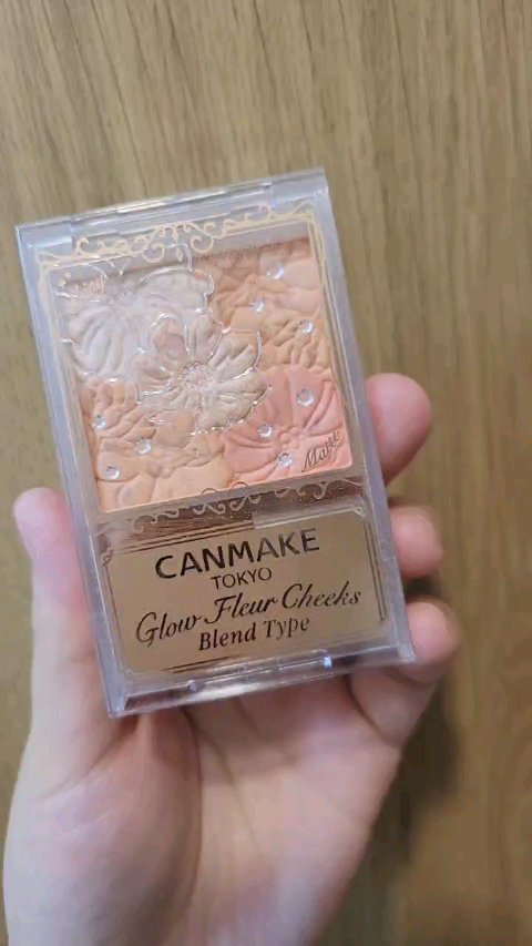 グロウフルールチークス（ブレンドタイプ）/キャンメイク/パウダーチークの人気ショート動画