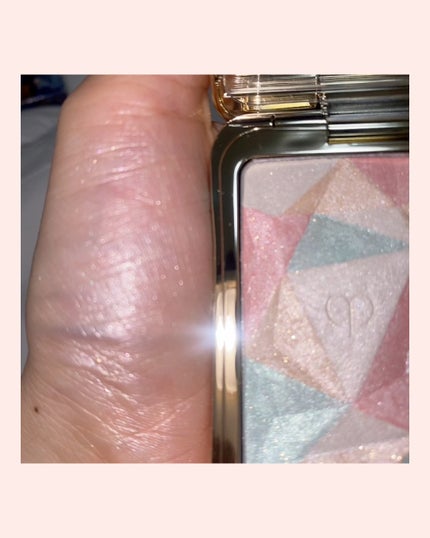 ル・レオスールデクラ /クレ・ド・ポー ボーテ/パウダーハイライトの人気ショート動画