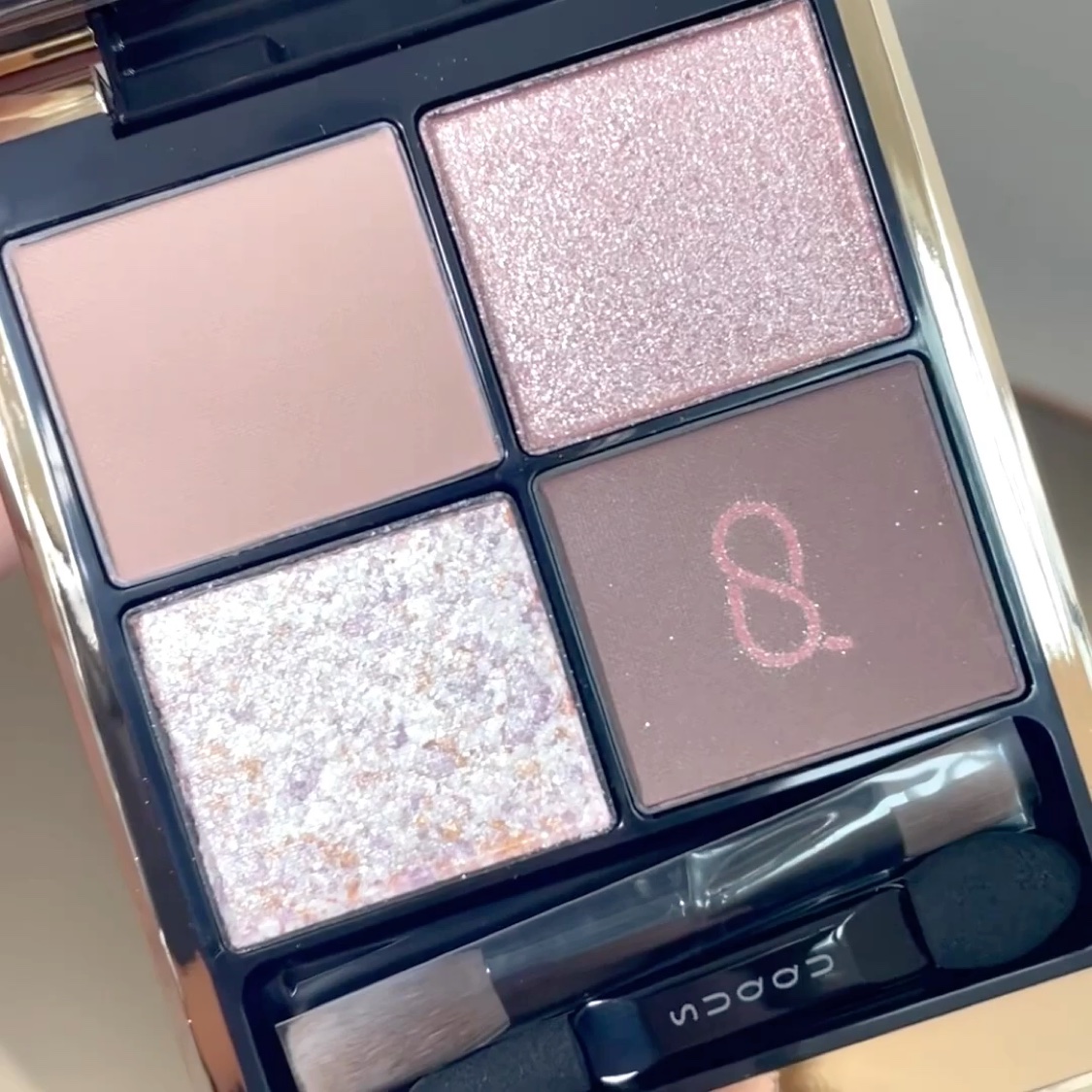 シグニチャー カラー アイズ 134 桜鏡 - SAKURAUTSUSHI/SUQQU/アイシャドウパレットを使ったクチコミ（3枚目）