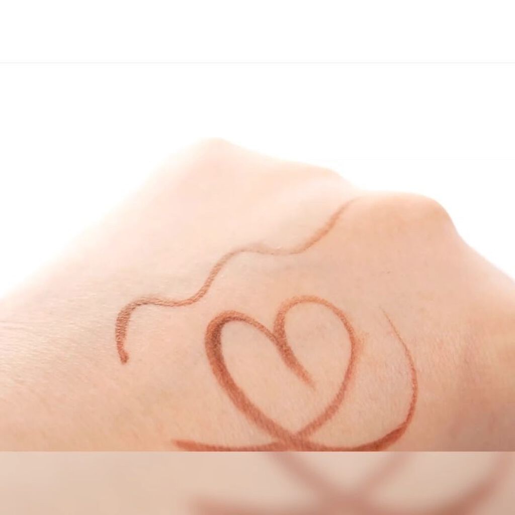 パワーフィットアイライナー/チャコット・コスメティクス/リキッドアイライナーの動画クチコミ2つ目