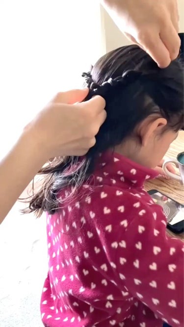 Yuki on LIPS 「4歳娘のヘアアレンジ♡崩れにくさ重視の登園ヘアです👧🏻✨通って..」（6枚目）