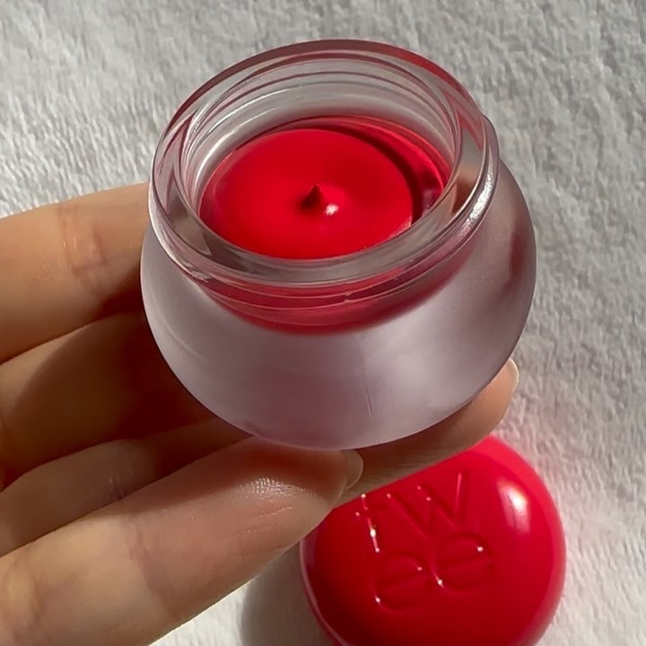 リップアンドチーク ブラーリープリンポット/fwee/口紅の動画クチコミ1つ目