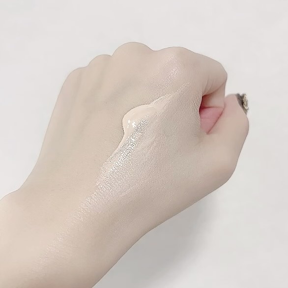 エッグスリックファンデーション/EITHER＆/リキッドファンデーションを使ったクチコミ（3枚目）