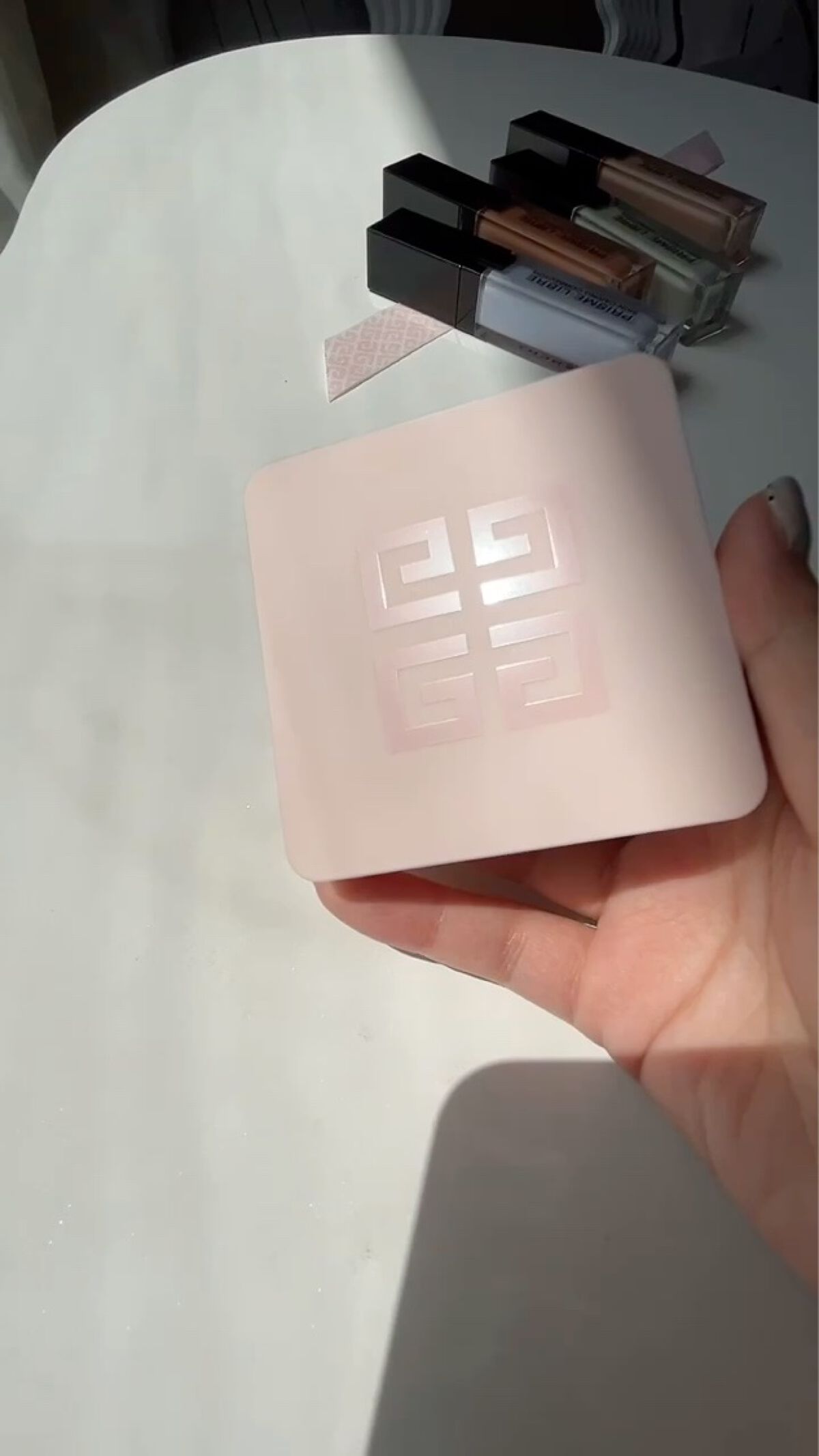 スキン PFCT コンパクト クリーム/GIVENCHY/化粧下地の動画クチコミ3つ目