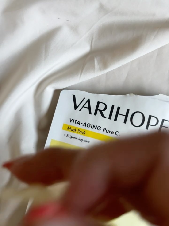 ピュアビタミンCマスクパック/VARI:HOPE/シートマスク・パックを使ったクチコミ（2枚目）