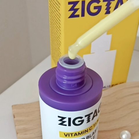 ビタミンC15%スーパーブラストアンプル/ZIGTAG/美容液を使ったクチコミ（3枚目）